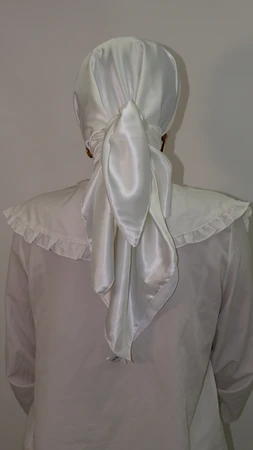 מטפחת מרובעת סטאן לבן