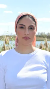 מטפחת מרובעת אפרסק שיפון רקמה עדינה