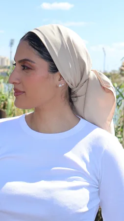 מטפחת מרובעת קרפ בז'