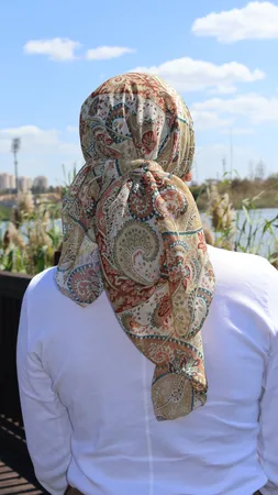 מטפחת מרובעת אדריאן